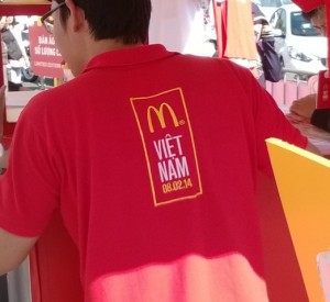 Cửa hàng số 1 của McDonald`s tại TpHCM khai trương. Ngay tại Việt Nam liệu chỉ số Big Mac có thông dụng hay không?